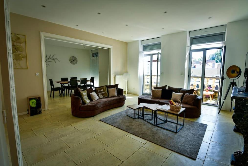 Grand Appartement De Haut Standing En Centre-Ville Montluçon Exterior foto